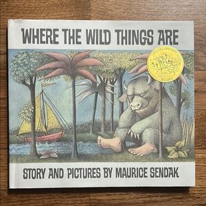 Where The Wild Things Are~📕Maurice Sendak, vintage -25th Anniversary Edition📚